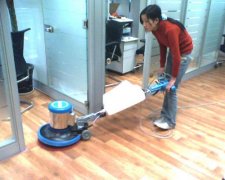 廣州公司保潔-專業地毯清洗提供最新價格